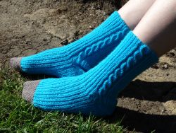 Cabled slip-stitch socks
