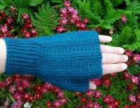 Dappled mitts